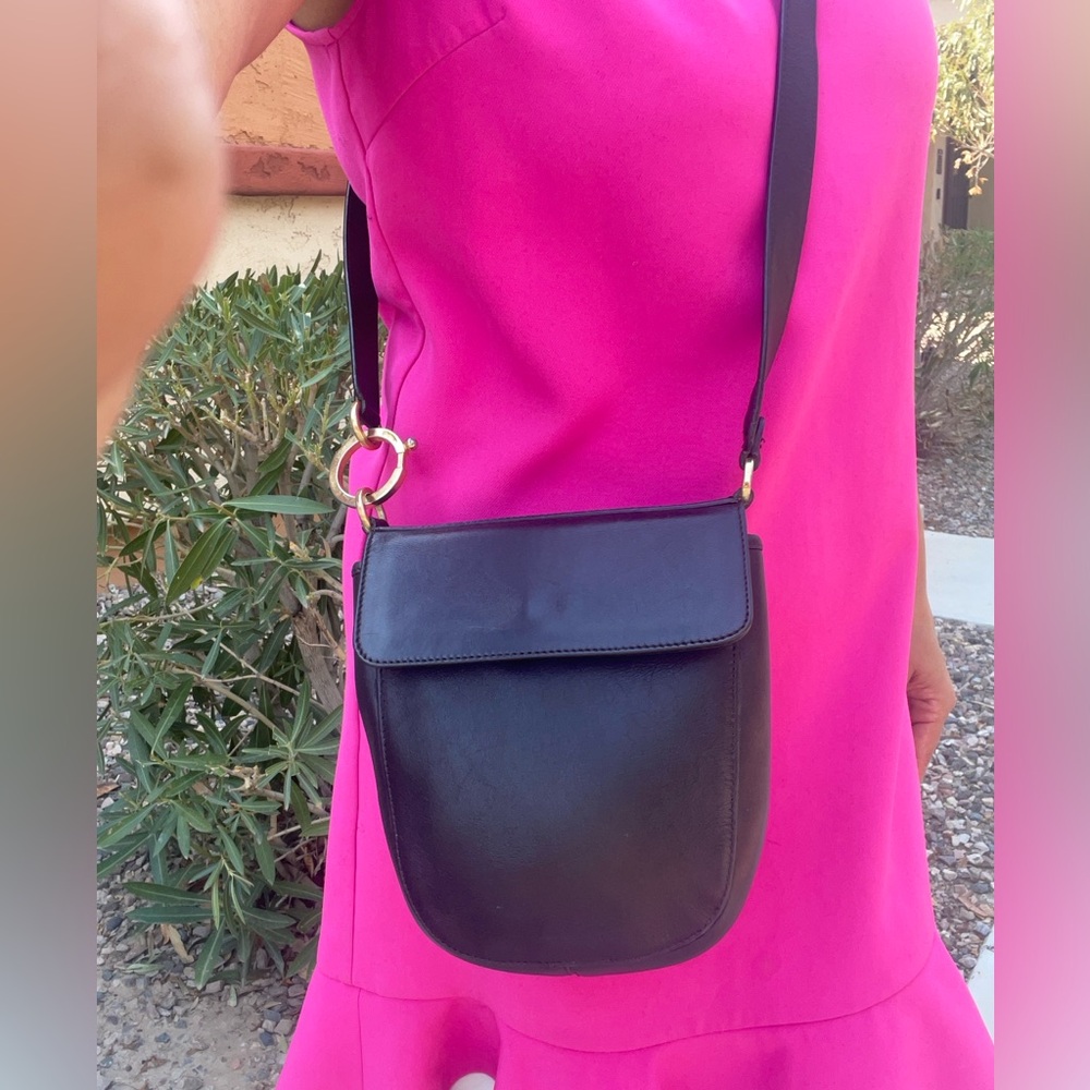 FERRAGAMO Vintage Leather Unisex Shoulder Bag or Crossbody Made in Italy - Picture 3 of 15